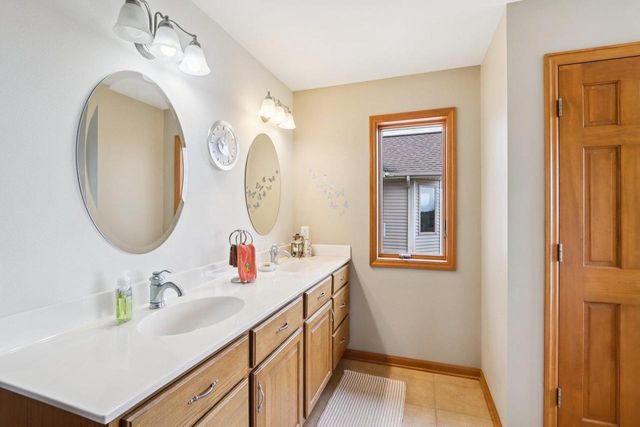 6784 Tartan Trail, Sun Prairie, WI 53590