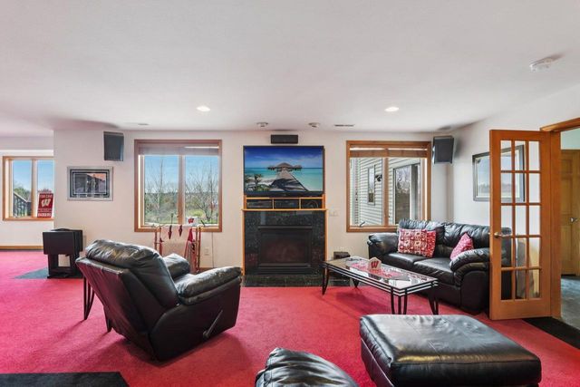 6784 Tartan Trail, Sun Prairie, WI 53590