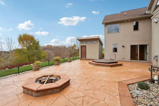 6784 Tartan Trail, Sun Prairie, WI 53590
