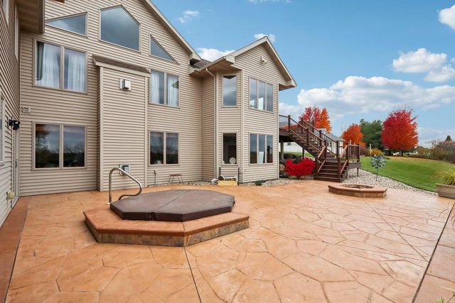 6784 Tartan Trail, Sun Prairie, WI 53590
