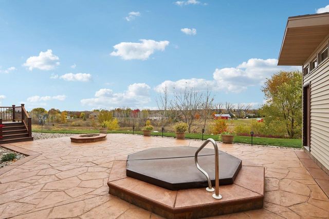 6784 Tartan Trail, Sun Prairie, WI 53590