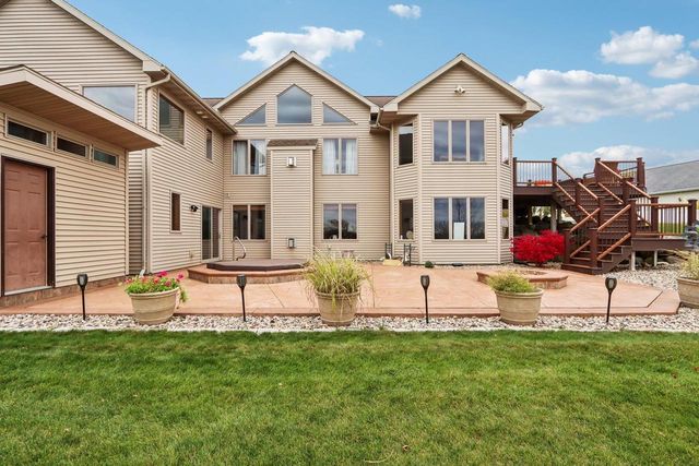 6784 Tartan Trail, Sun Prairie, WI 53590