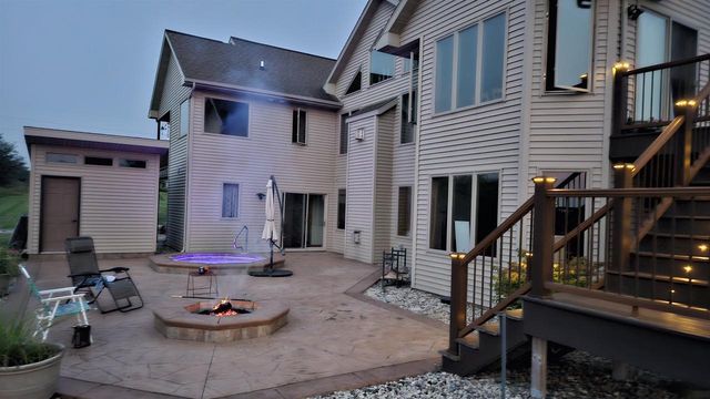 6784 Tartan Trail, Sun Prairie, WI 53590