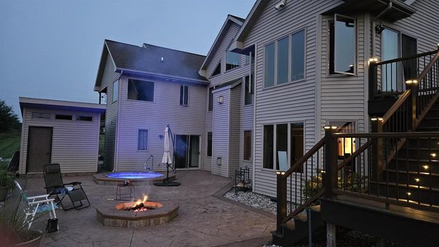 6784 Tartan Trail, Sun Prairie, WI 53590