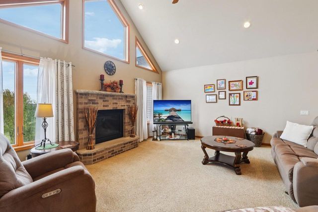 6784 Tartan Trail, Sun Prairie, WI 53590