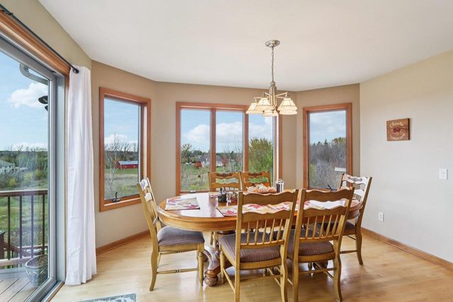 6784 Tartan Trail, Sun Prairie, WI 53590