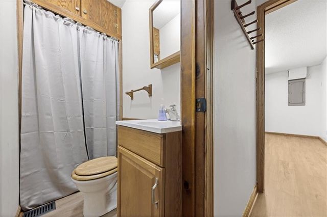 403 N Johnson Drive, Odessa, MO 64076