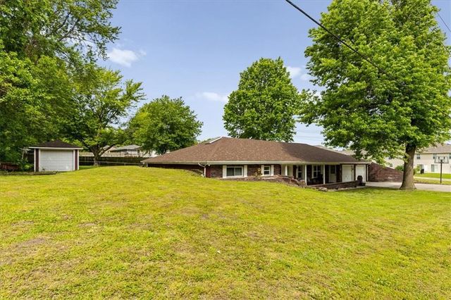 403 N Johnson Drive, Odessa, MO 64076