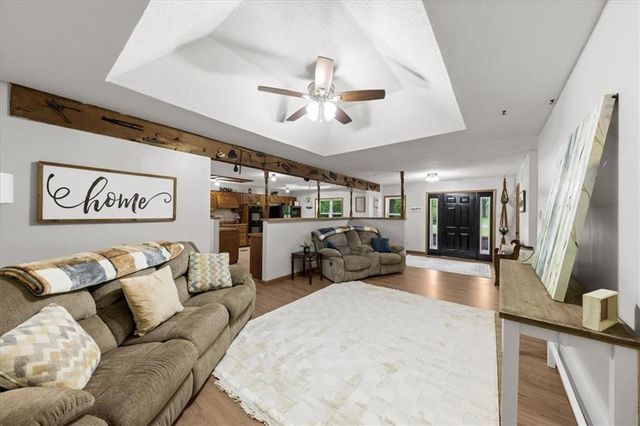 403 N Johnson Drive, Odessa, MO 64076