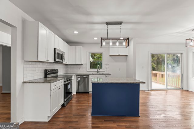 32 Hillcrest Drive SE, Austell, GA 30168