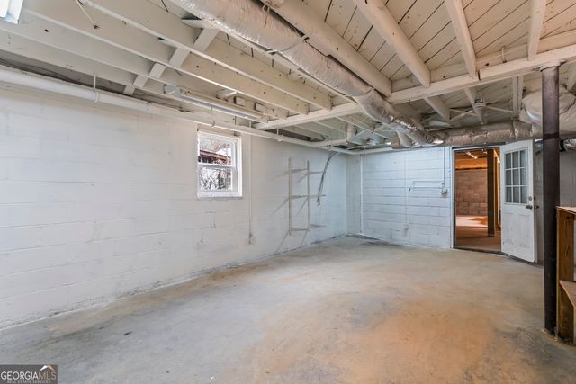 32 Hillcrest Drive SE, Austell, GA 30168