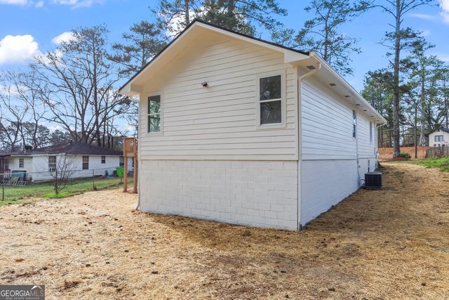 32 Hillcrest Drive SE, Austell, GA 30168