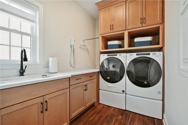 263 Liberty Blvd, Cecil, PA 15317