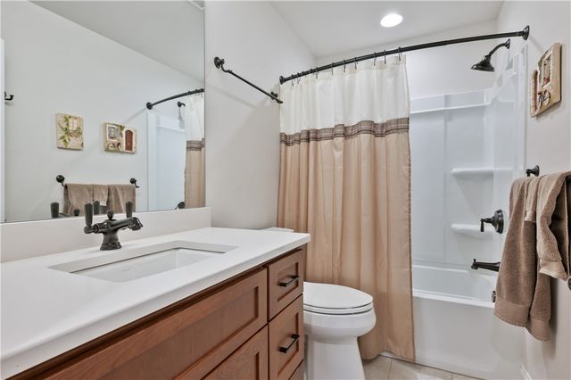 263 Liberty Blvd, Cecil, PA 15317