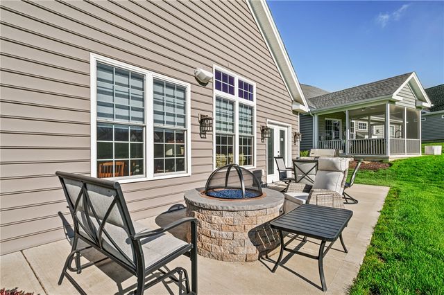 263 Liberty Blvd, Cecil, PA 15317