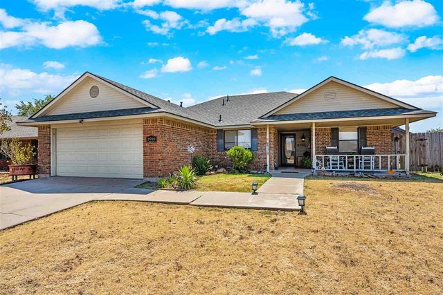 3910 SW Parkridge Blvd, Lawton, OK 73505