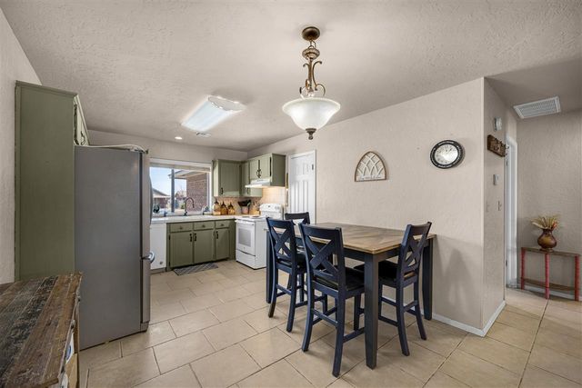 3910 SW Parkridge Blvd, Lawton, OK 73505