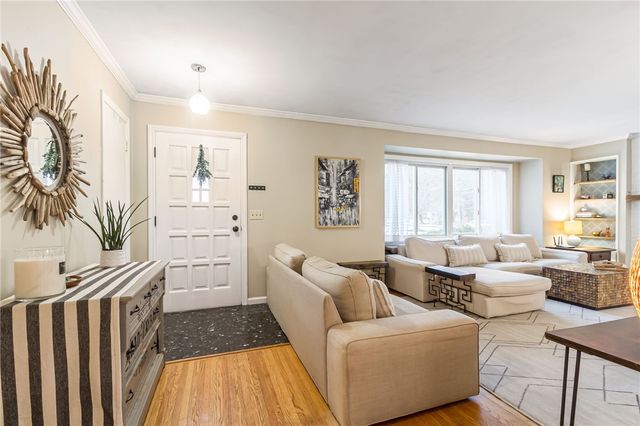 51 Oak Manor Lane, Pittsford, NY 14534