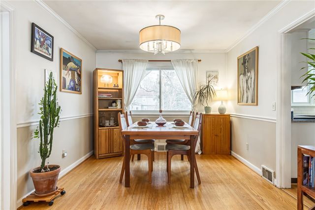 51 Oak Manor Lane, Pittsford, NY 14534