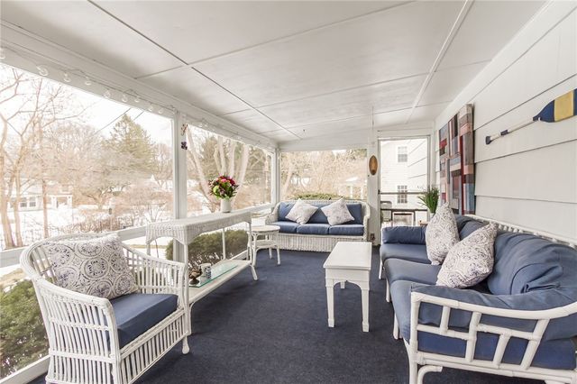 51 Oak Manor Lane, Pittsford, NY 14534