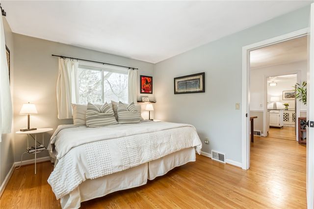 51 Oak Manor Lane, Pittsford, NY 14534