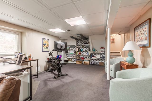 51 Oak Manor Lane, Pittsford, NY 14534