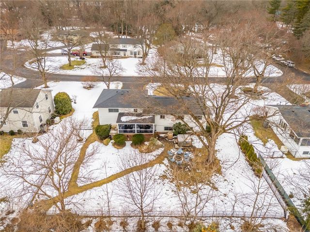 51 Oak Manor Lane, Pittsford, NY 14534