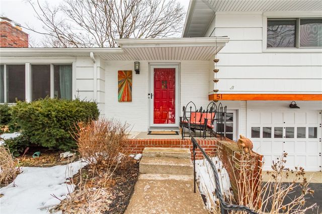 51 Oak Manor Lane, Pittsford, NY 14534