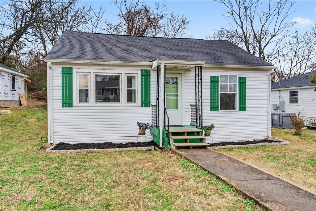 1226 Cedar St, Clarksville, TN 37040