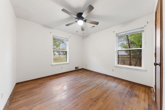 1136 Bear Creek Road, Cedar Hill, TX 75104