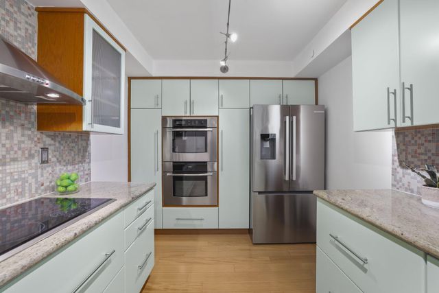 1155 Hillsboro Mile 402, Hillsboro Beach, FL 33062