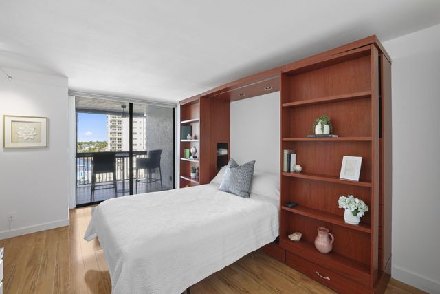 1155 Hillsboro Mile 402, Hillsboro Beach, FL 33062