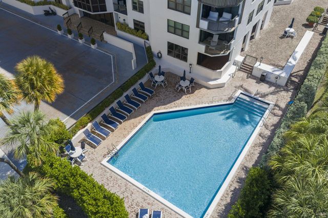 1155 Hillsboro Mile 402, Hillsboro Beach, FL 33062
