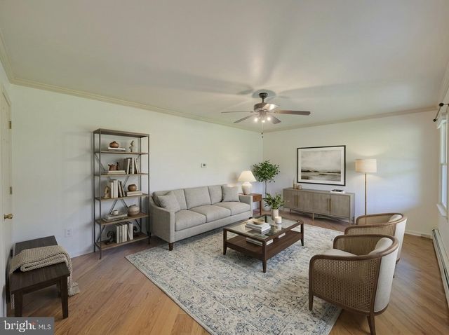 3 PRALL CT, Ringoes, NJ 08551