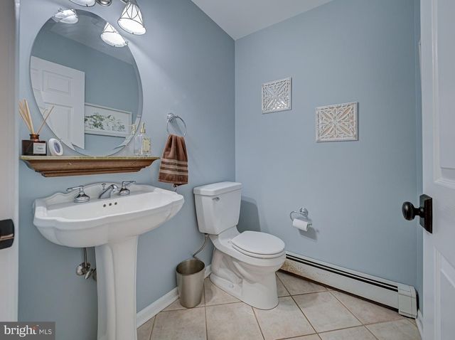 3 PRALL CT, Ringoes, NJ 08551