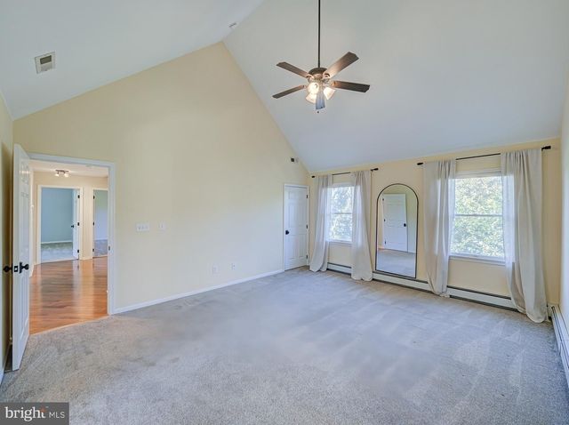 3 PRALL CT, Ringoes, NJ 08551