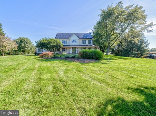 3 PRALL CT, Ringoes, NJ 08551