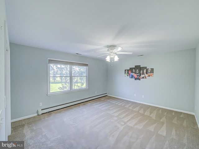 3 PRALL CT, Ringoes, NJ 08551
