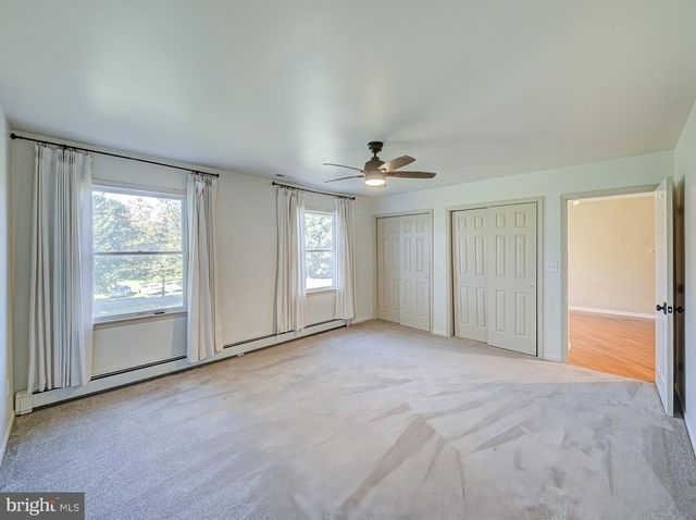 3 PRALL CT, Ringoes, NJ 08551