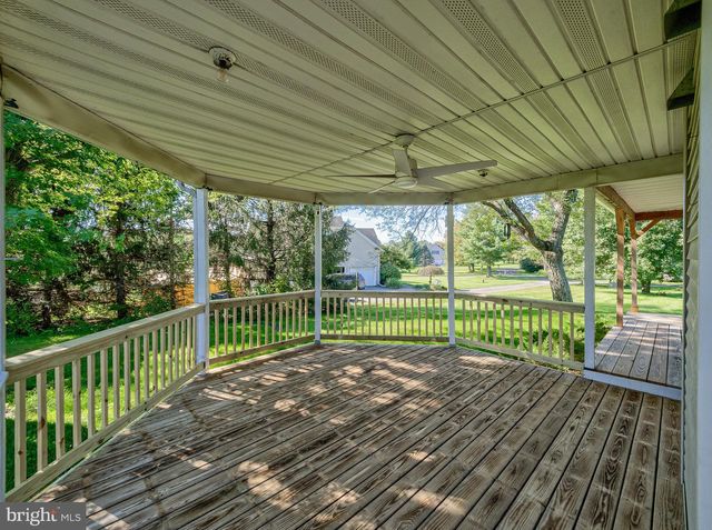 3 PRALL CT, Ringoes, NJ 08551