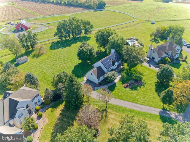 3 PRALL CT, Ringoes, NJ 08551