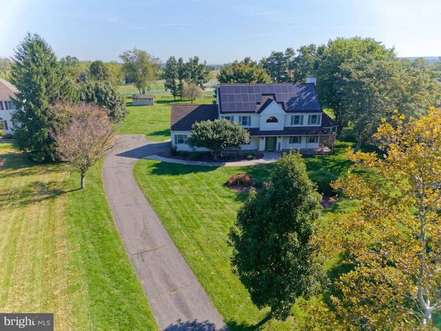 3 PRALL CT, Ringoes, NJ 08551