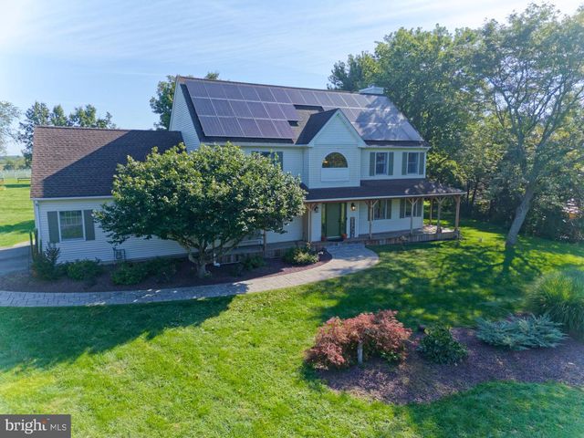 3 PRALL CT, Ringoes, NJ 08551