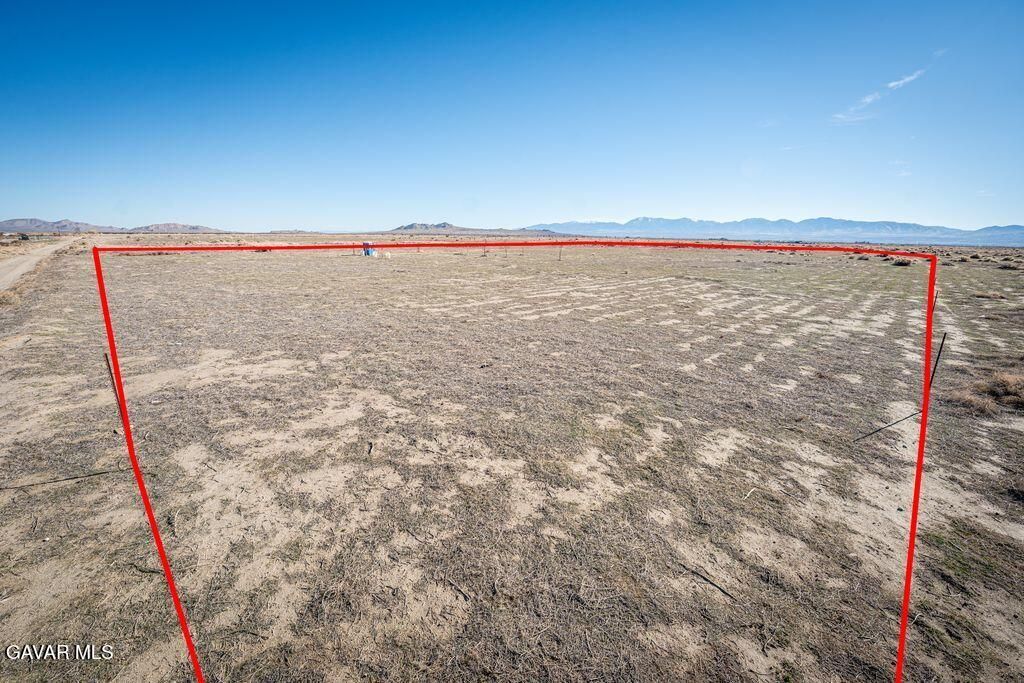 Cor Ave E K8 96 Ste, Lancaster, CA 93535