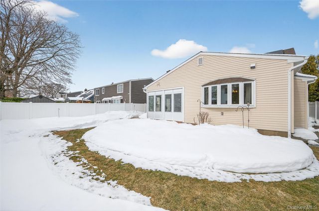 84 Ohio Avenue, Massapequa, NY 11758