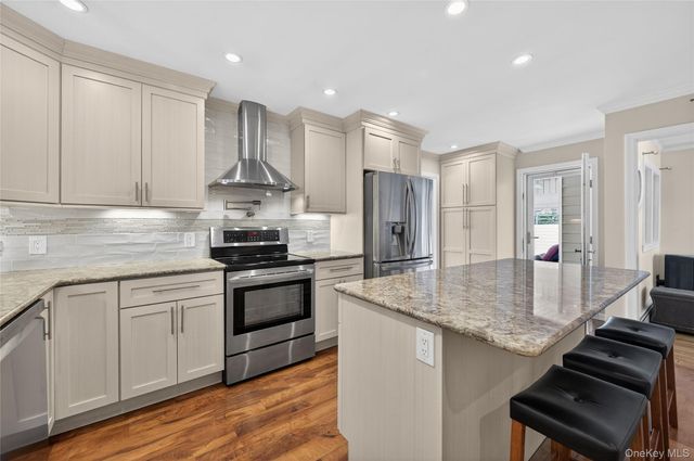 84 Ohio Avenue, Massapequa, NY 11758