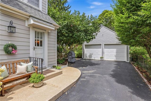 416 E 66th Terrace, Kansas City, MO 64131