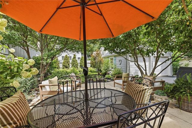 416 E 66th Terrace, Kansas City, MO 64131