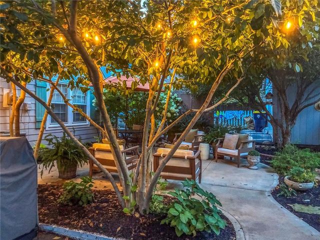 416 E 66th Terrace, Kansas City, MO 64131