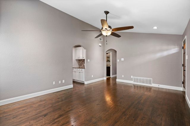 8406 Lakemont Drive, Dallas, TX 75209